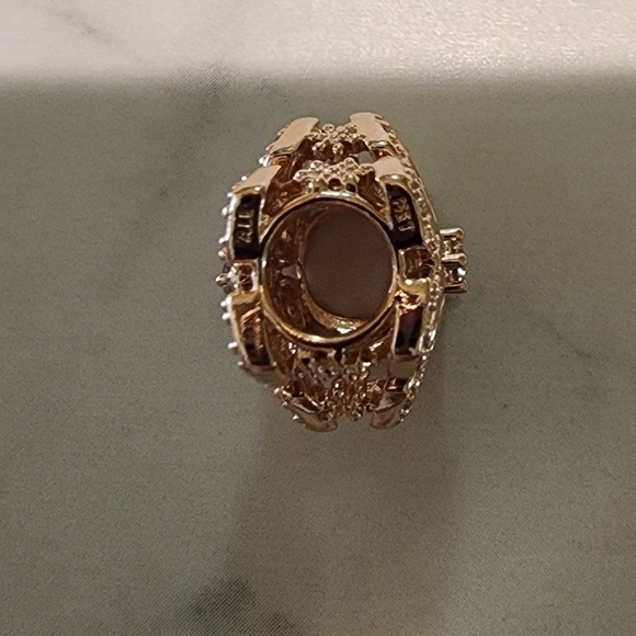 Pandora Festive Snowflake Charm - Picture 7 of 10